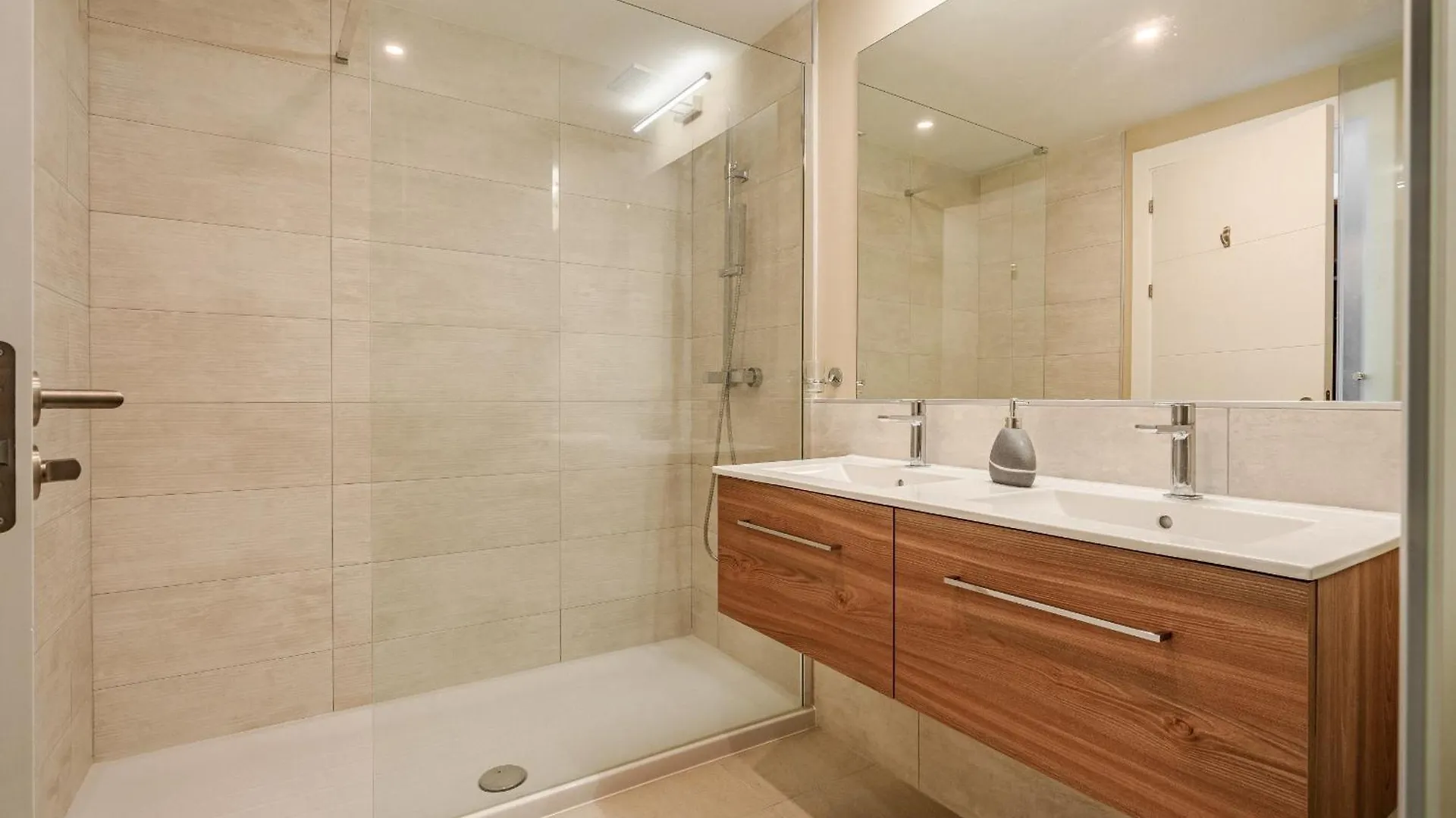 31 Pure South Penthouse Sea Views Manilva Apartment
