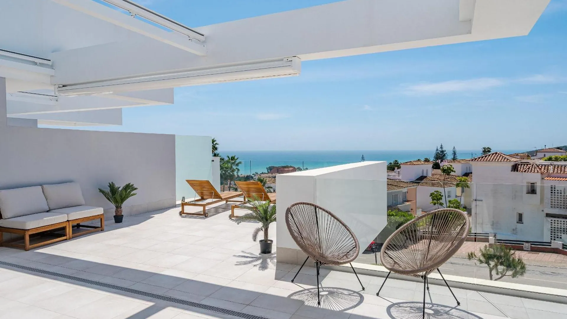 31 Pure South Penthouse Sea Views Manilva Apartment
