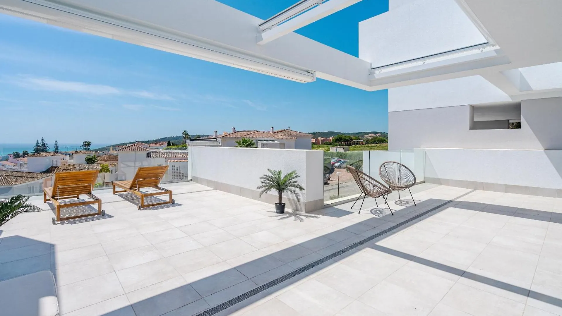 31 Pure South Penthouse Sea Views Manilva Apartment